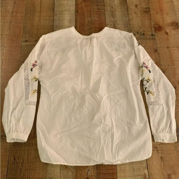 LOFT white 1/4 button up tunic with floral embroidery size small - Picture 6 of 8
